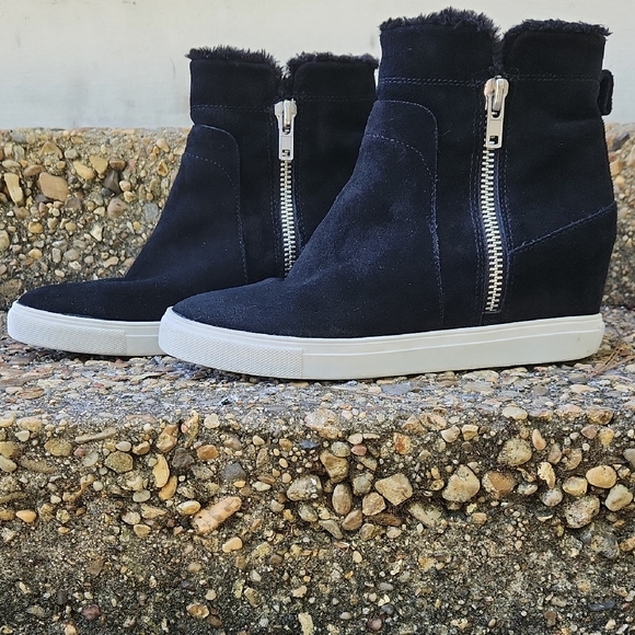 Steve Madden Black Suede High-Top Wedge Bootie Size 8.5 - Picture 1 of 8
